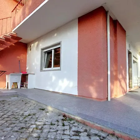 Lucia's Place דירה נאזרה