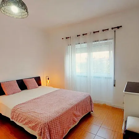 Lucia's Place Daire Nazaré